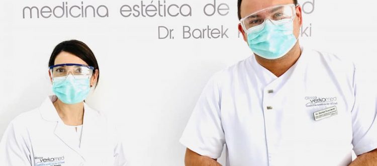 Tras una exhaustiva desinfección de la clínica, y la adopción de las medidas necesarias, la clínica Verkomed, de la mano de la Doctora Prieto, ha abierto de nuevo sus puertas con total normalidad